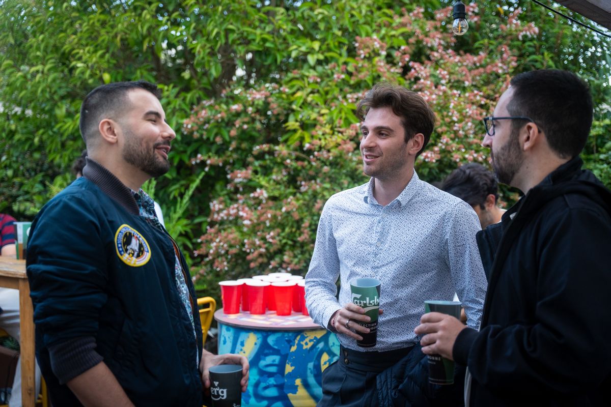 Afterworks sociaux : réinventer les sorties entre adultes